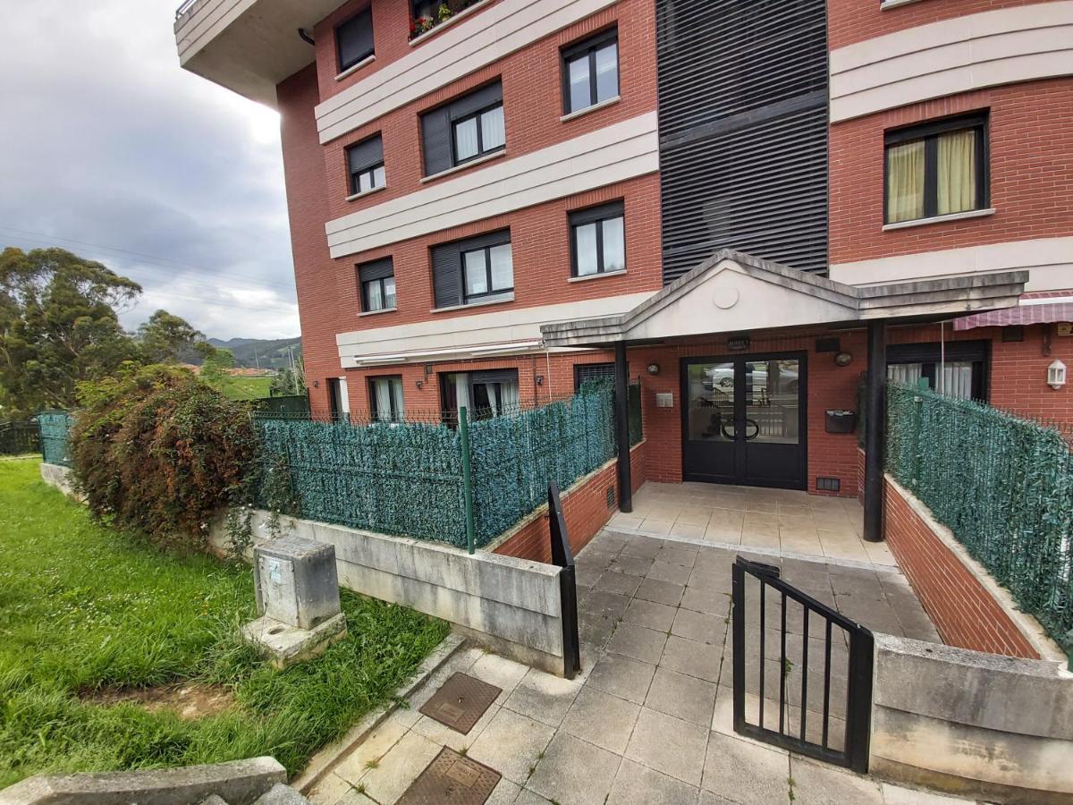 Castro Costa Norte Apartamento Jardin Garaje كاسترو أورديالس المظهر الخارجي الصورة