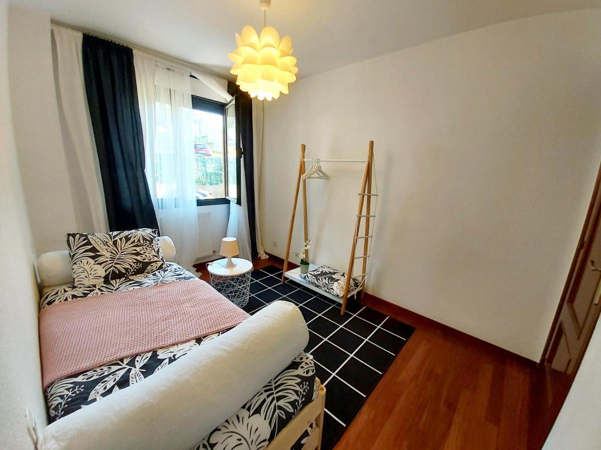 Castro Costa Norte Apartamento Jardin Garaje كاسترو أورديالس المظهر الخارجي الصورة